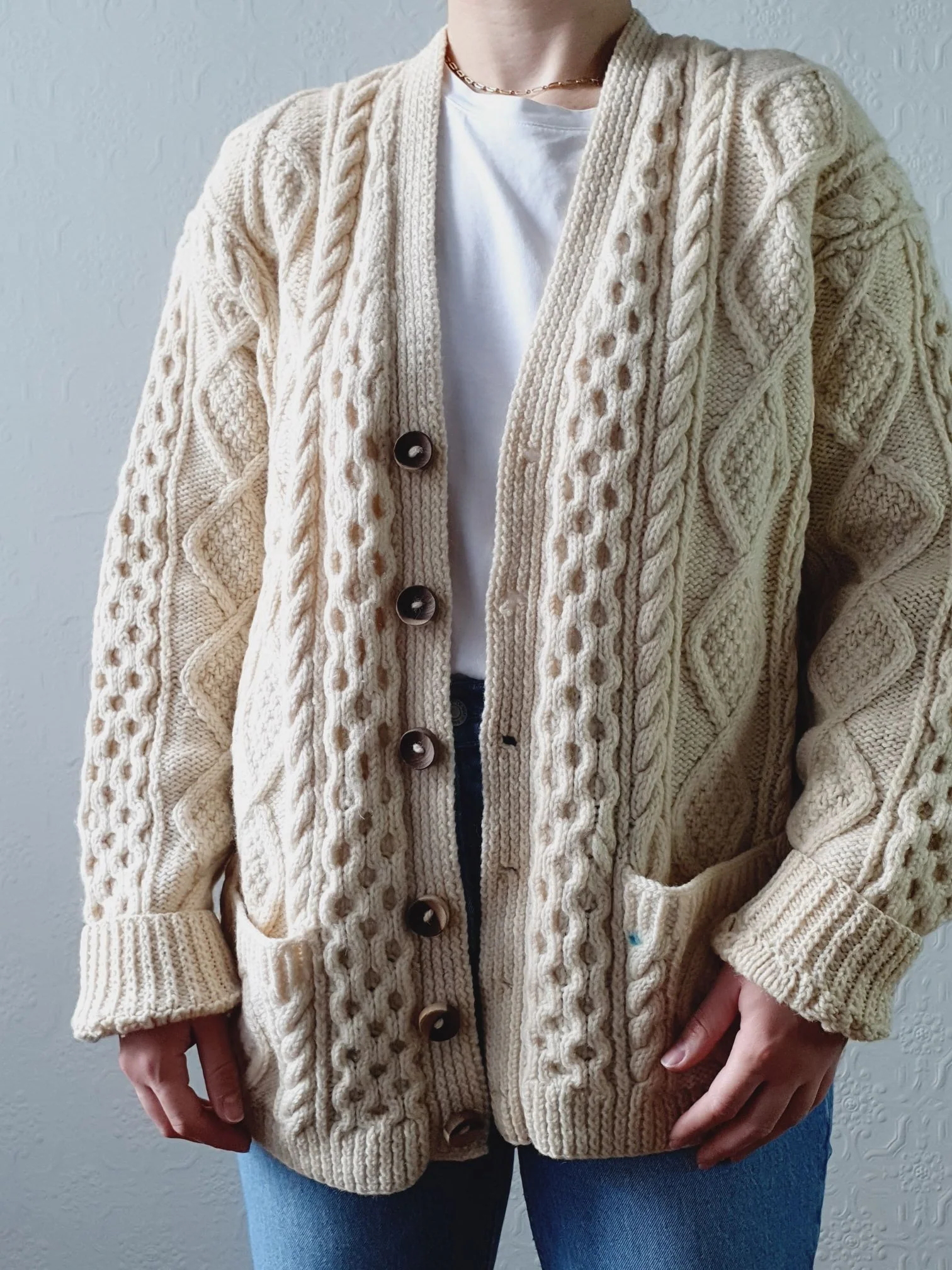 Vintage Pure Wool Handknitted V-Neck Cream Aran Cardigan - L - Image 8