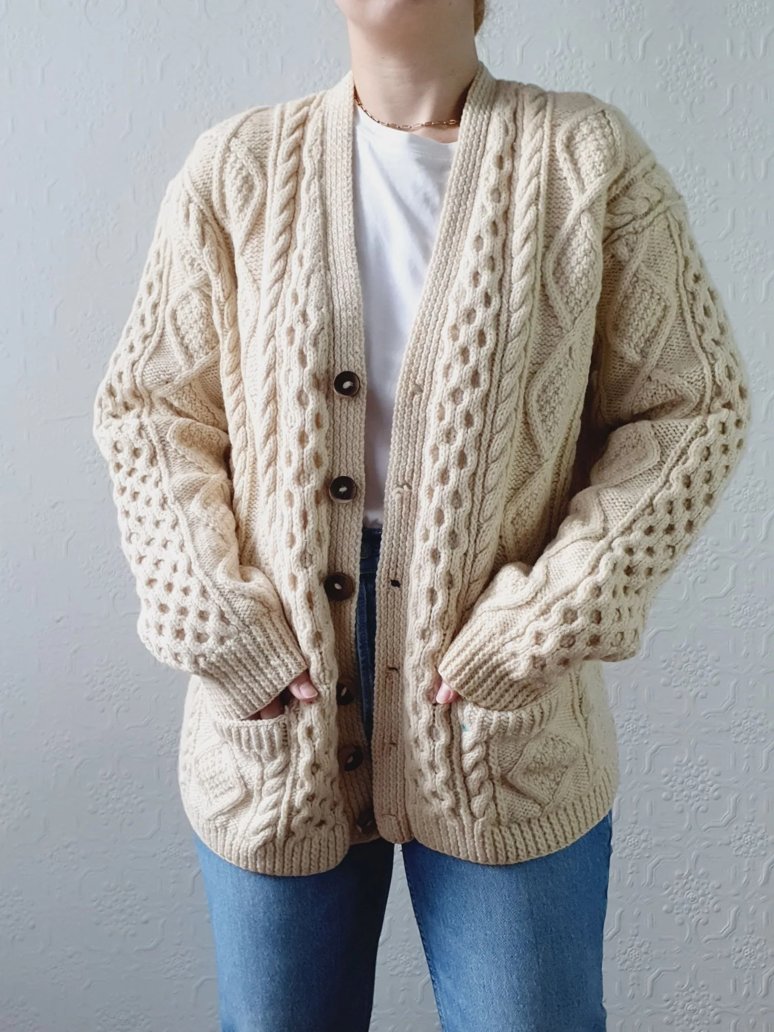 Vintage Pure Wool Handknitted V-Neck Cream Aran Cardigan - L - Image 9