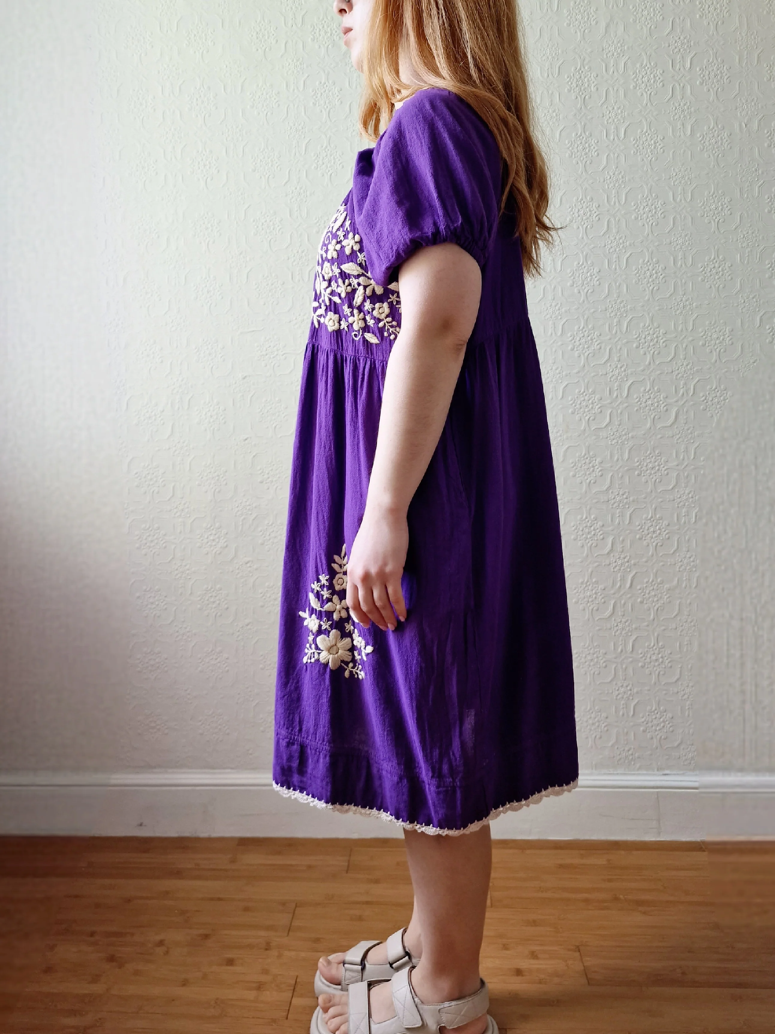 Vintage Purple Folk Style Embroidered Midi Dress with Puff Sleeves - M - Image 3
