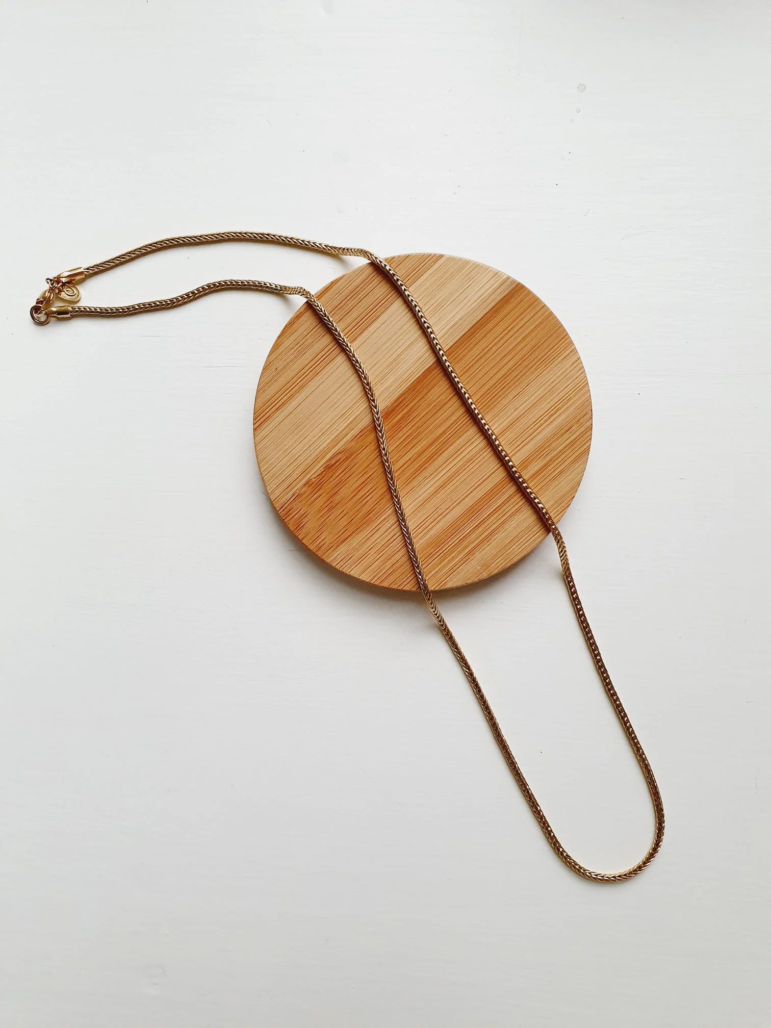 Vintage Round Gold Toned Chain - Image 2
