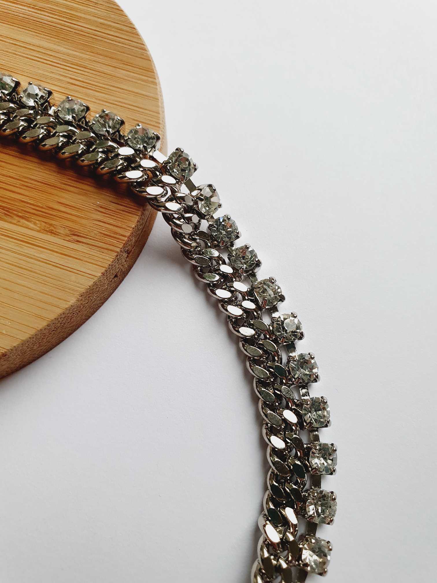 Vintage Silver Chunky Chain Necklace with Clear Crystals - Image 5