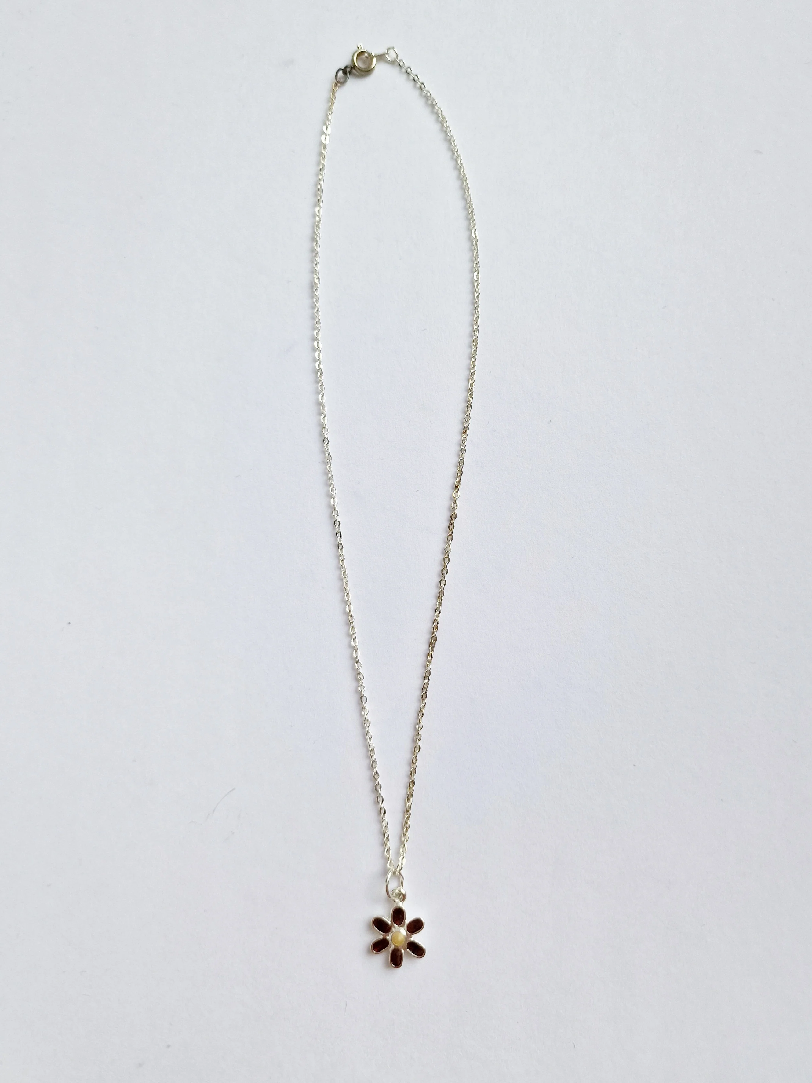 Vintage Silver Plated Cable Chain Necklace with a Purple Enamel Flower Charm - Image 3