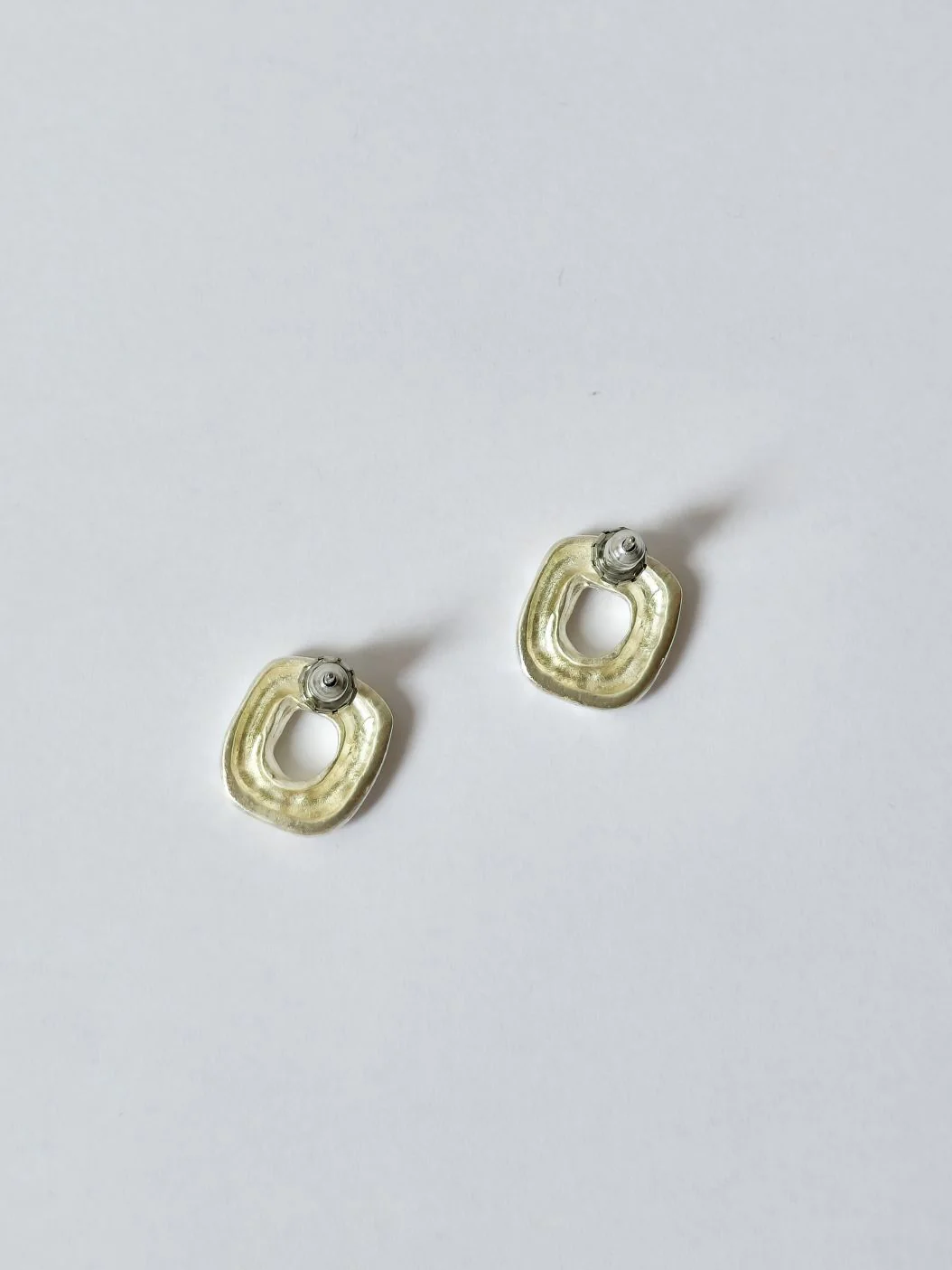 Vintage Silver Plated Chunky Organic Circle Matt Stud Earrings - Image 2