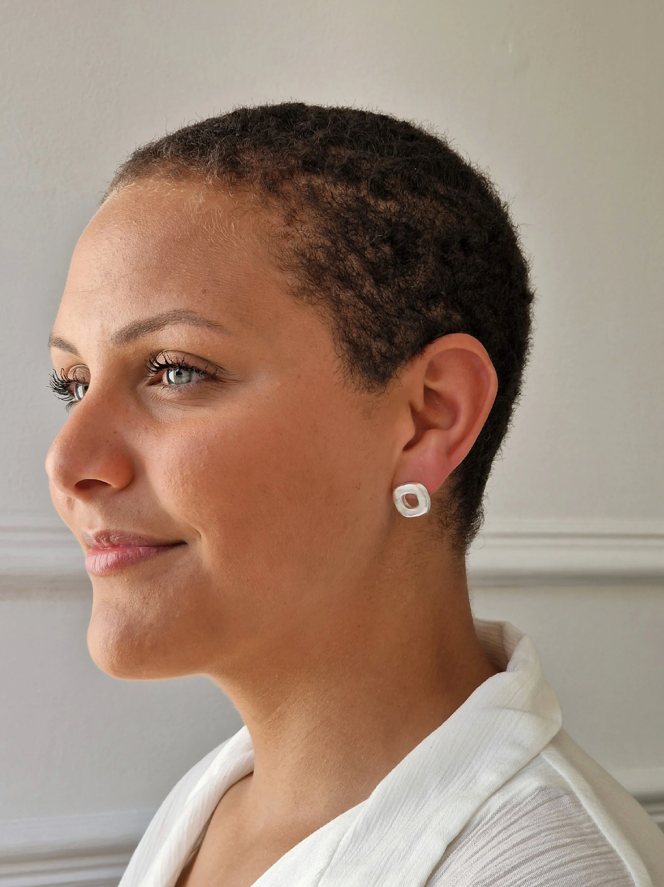 Vintage Silver Plated Chunky Organic Circle Matt Stud Earrings - Image 5