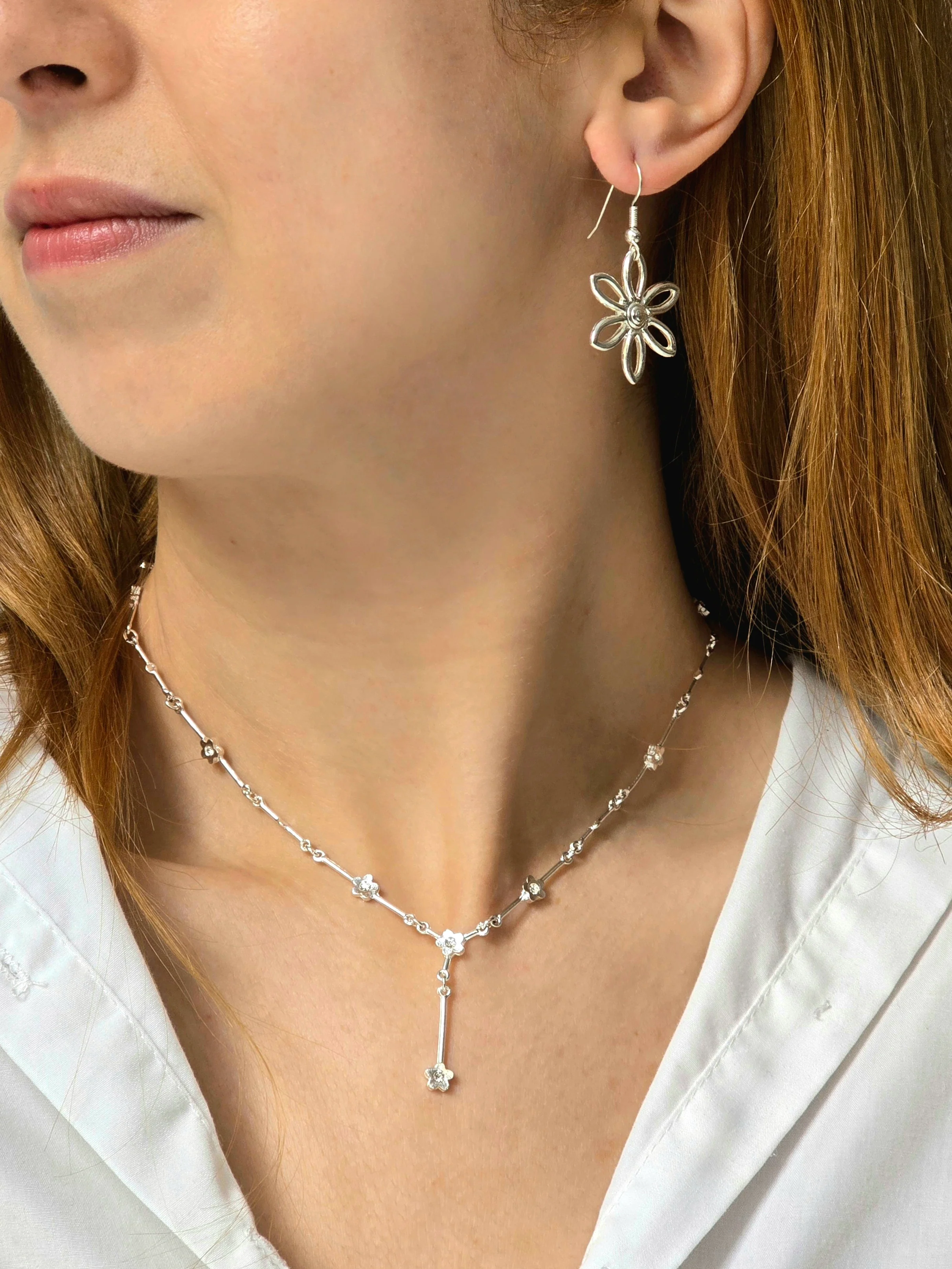 Vintage Silver Plated Flower Necklace and Drop Earring Set - Image 2