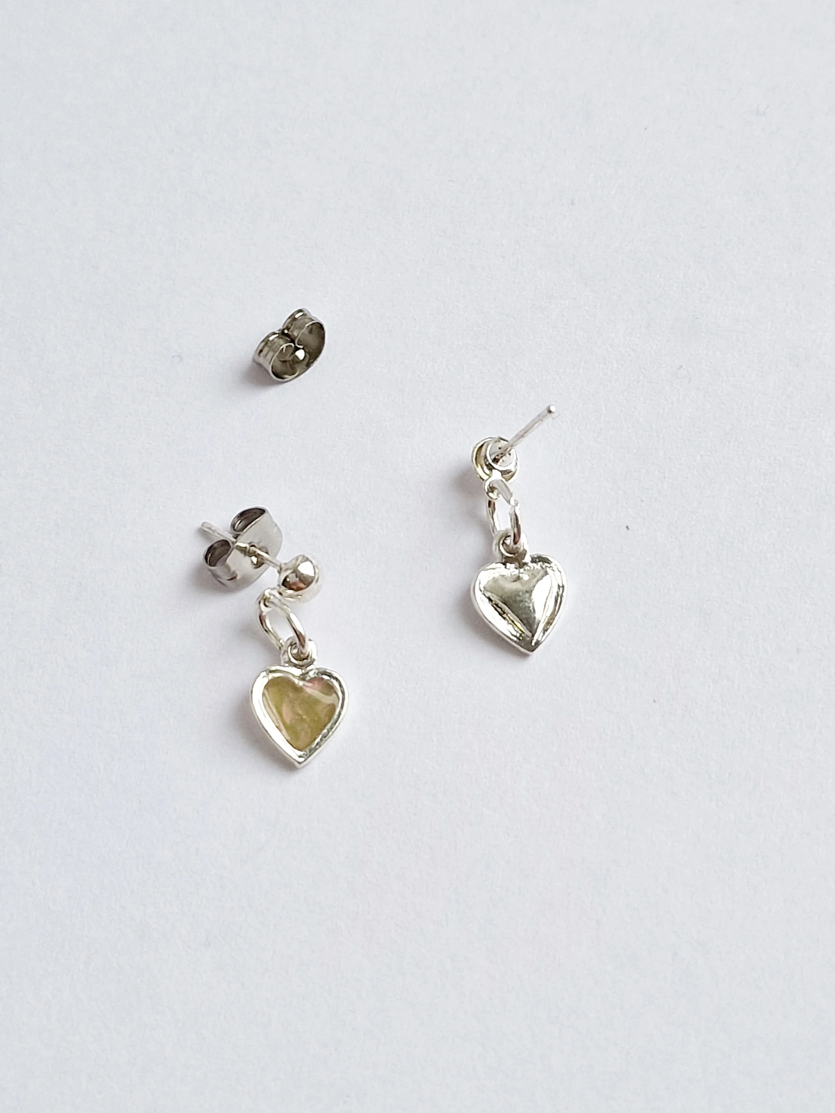 Vintage Silver Plated Mini Heart Drop Earrings - Image 4