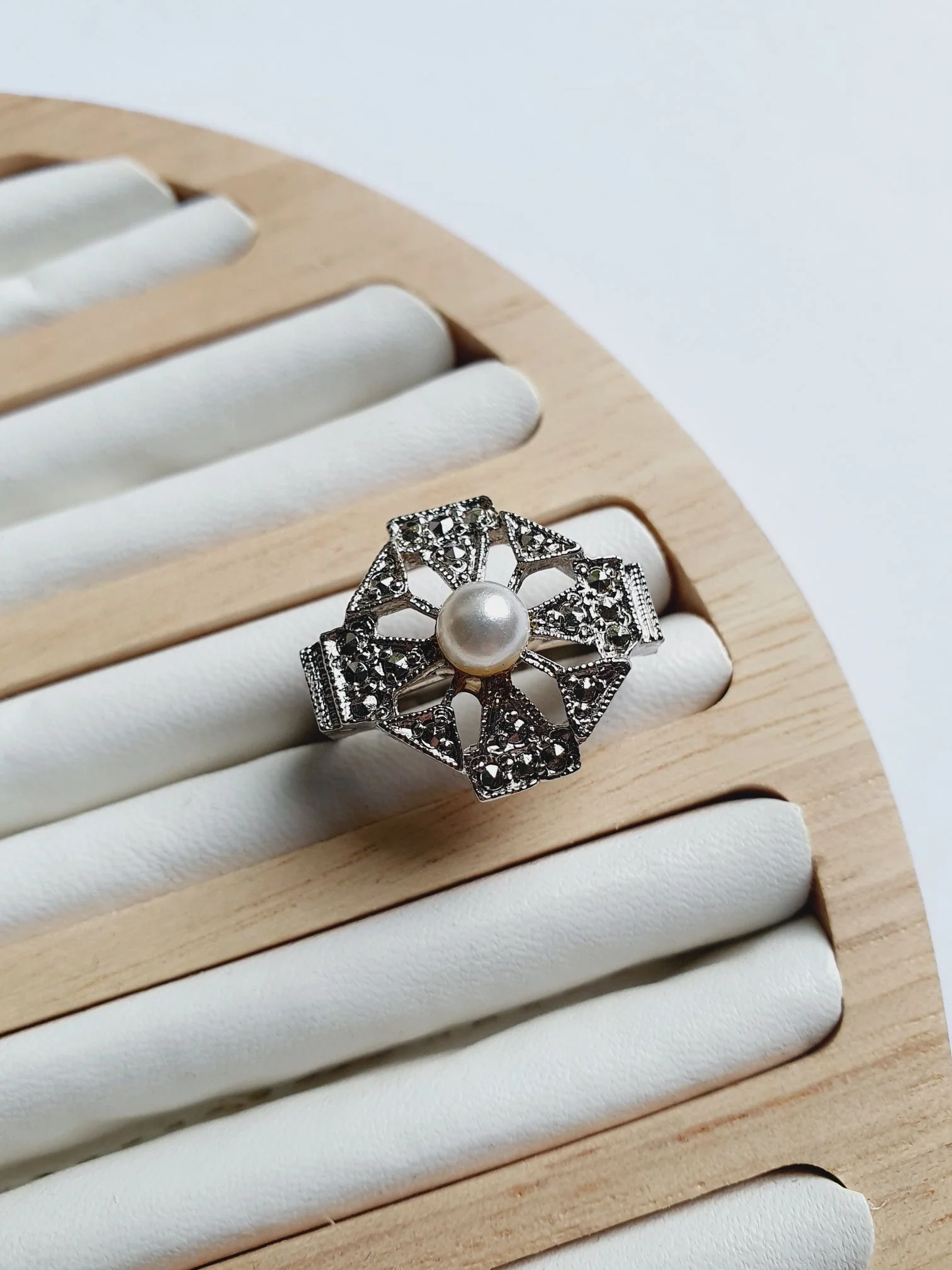 Vintage Silver Plated Pearl Ring - Image 6