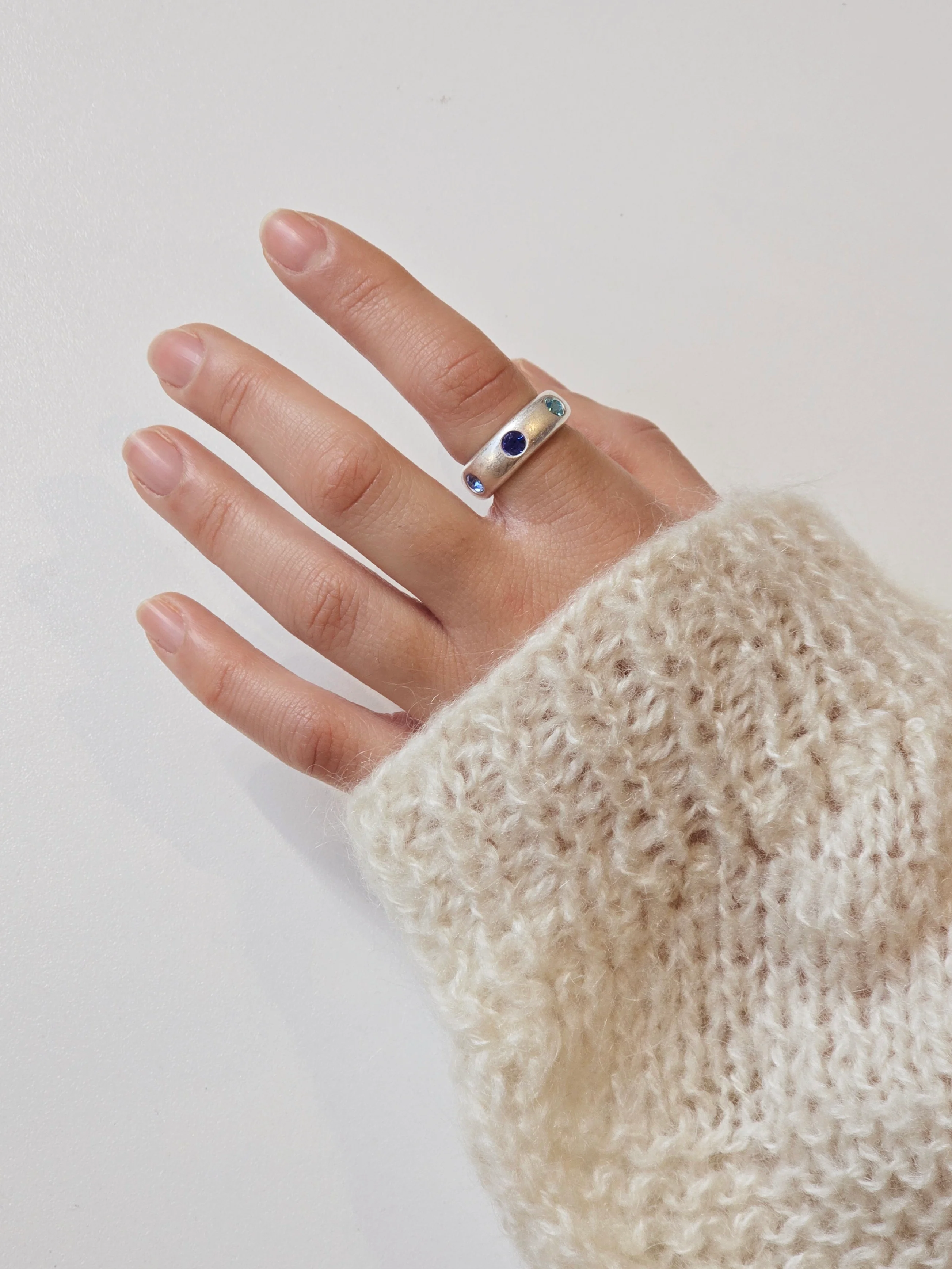 Vintage Silver Plated Ring with Blue Crystals - Image 3