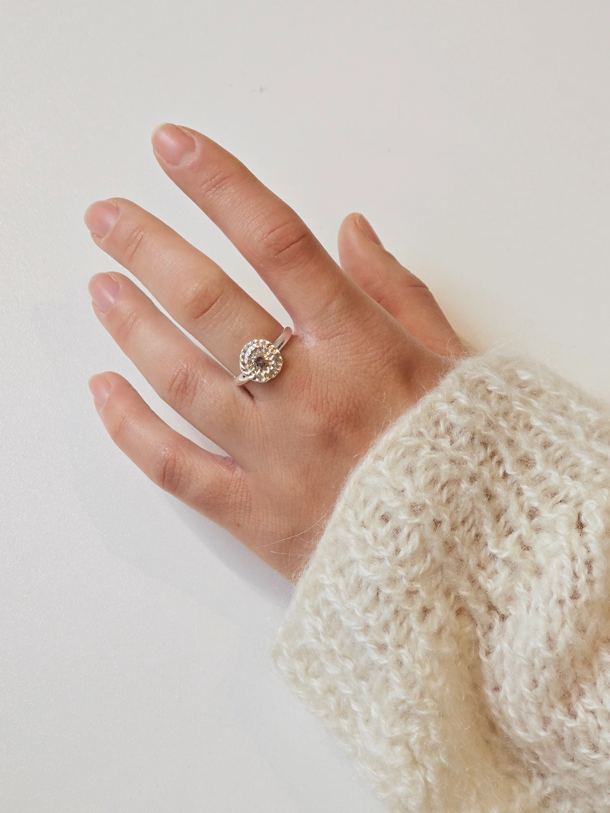 Vintage Silver Plated Round Ring - Image 3