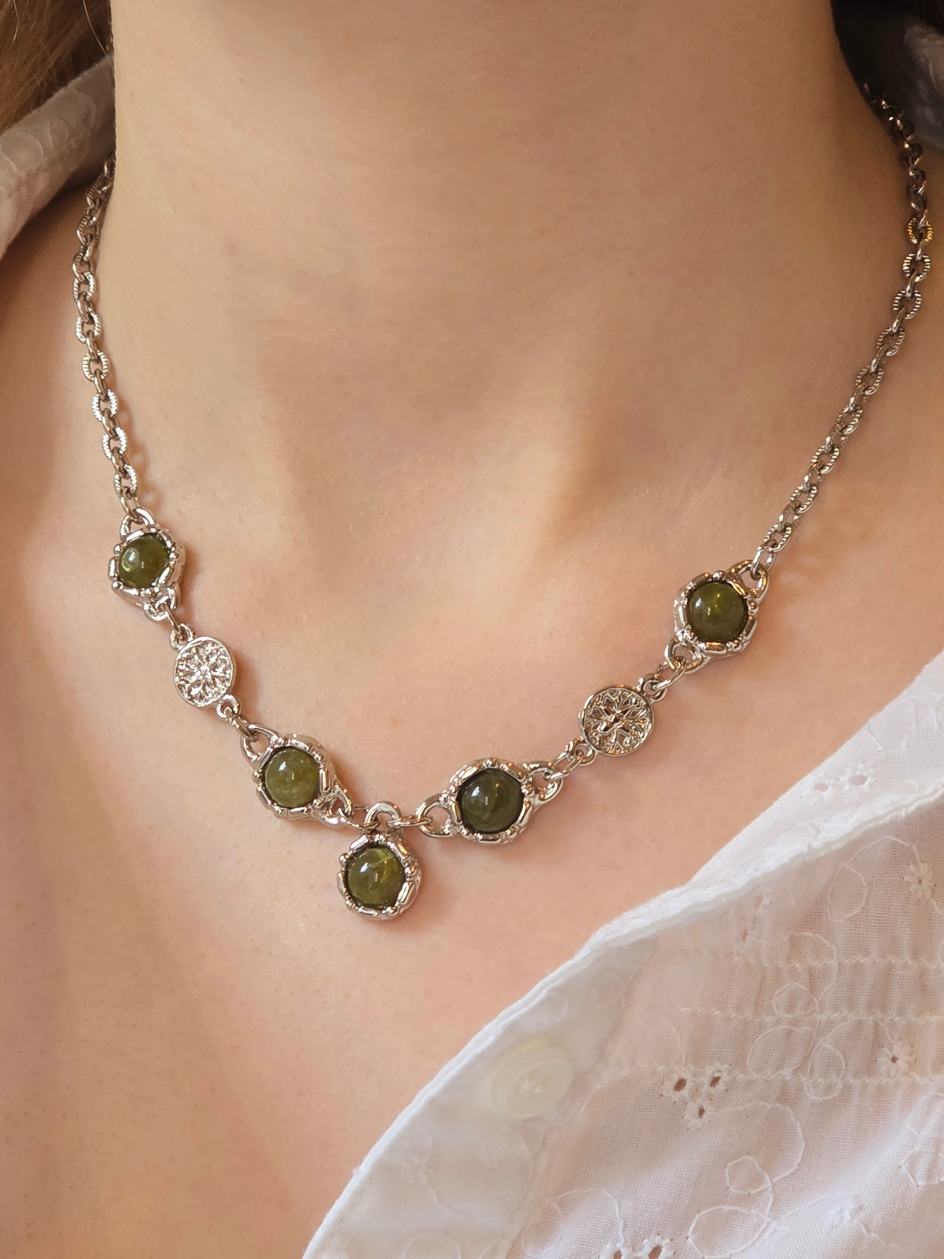 Vintage Silver Plated Statement Chain Necklace with Green Charm by Legacy - Image 6