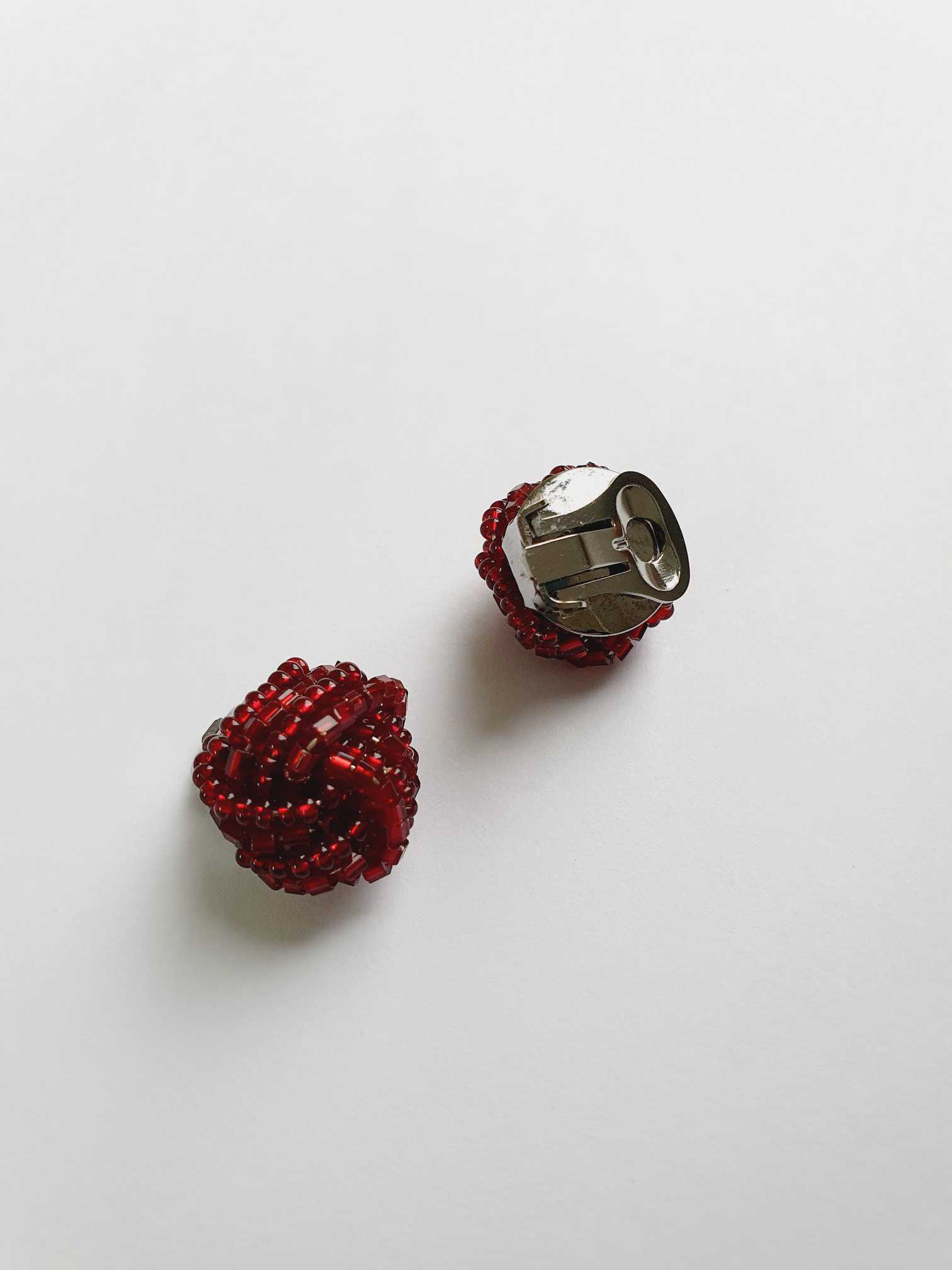 Vintage Silver Toned Clip On Bordeaux Bead Earrings - Image 4
