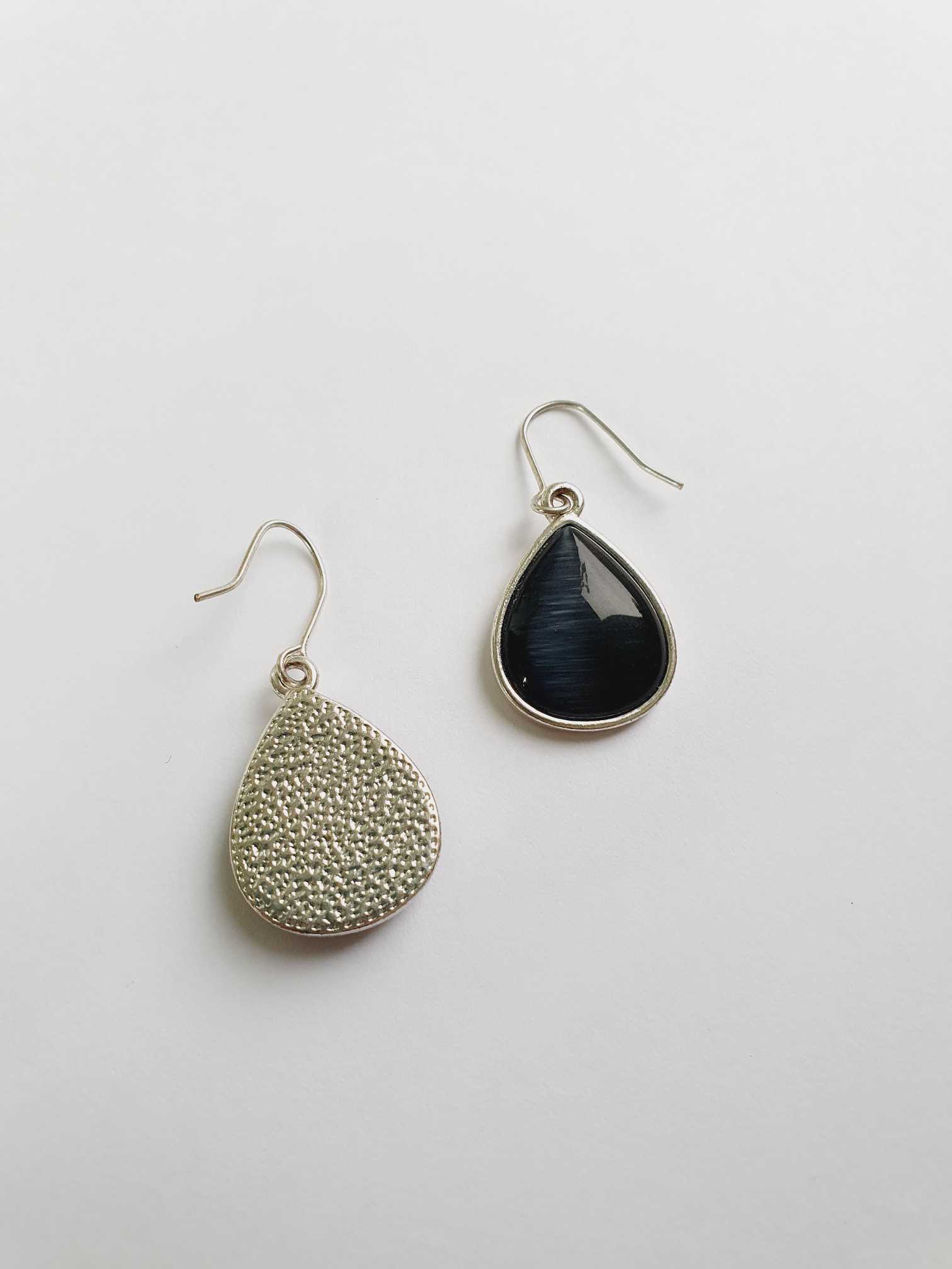 Vintage Silver Toned Drop Earrings - Image 4