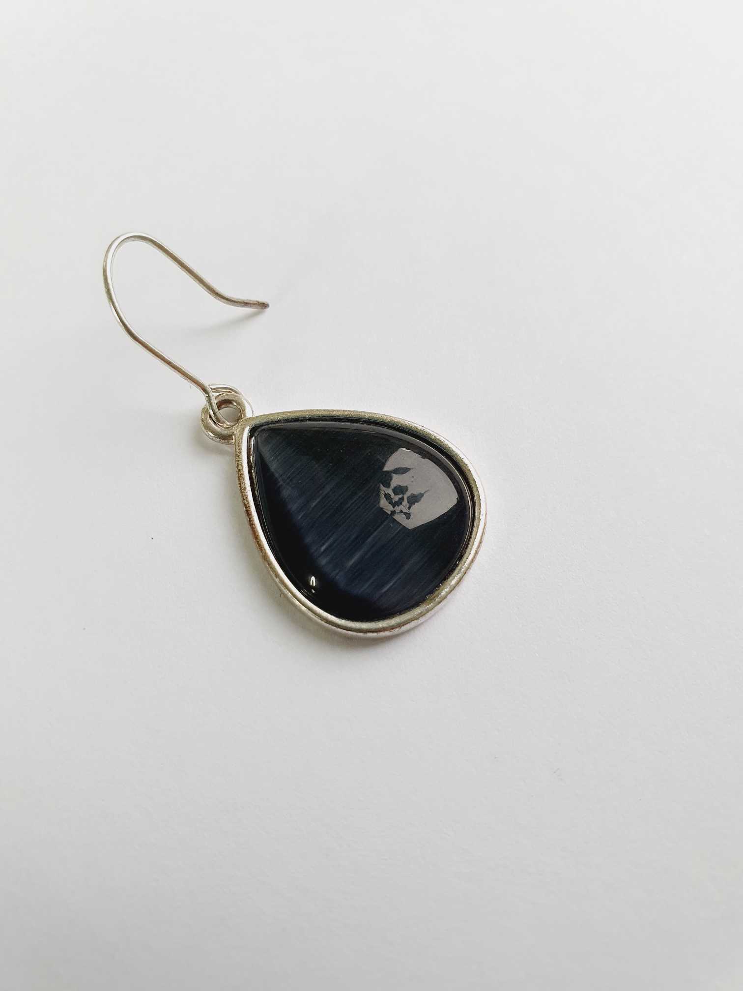 Vintage Silver Toned Drop Earrings - Image 5