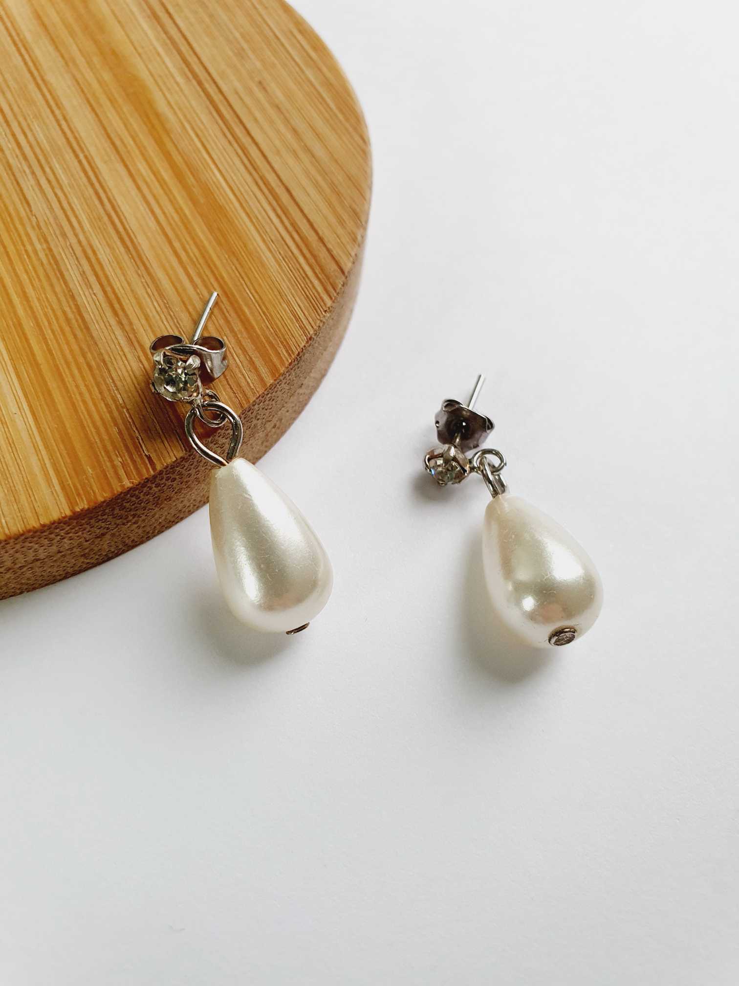 Vintage Silver Toned Pearl Drop Earrings - Image 3