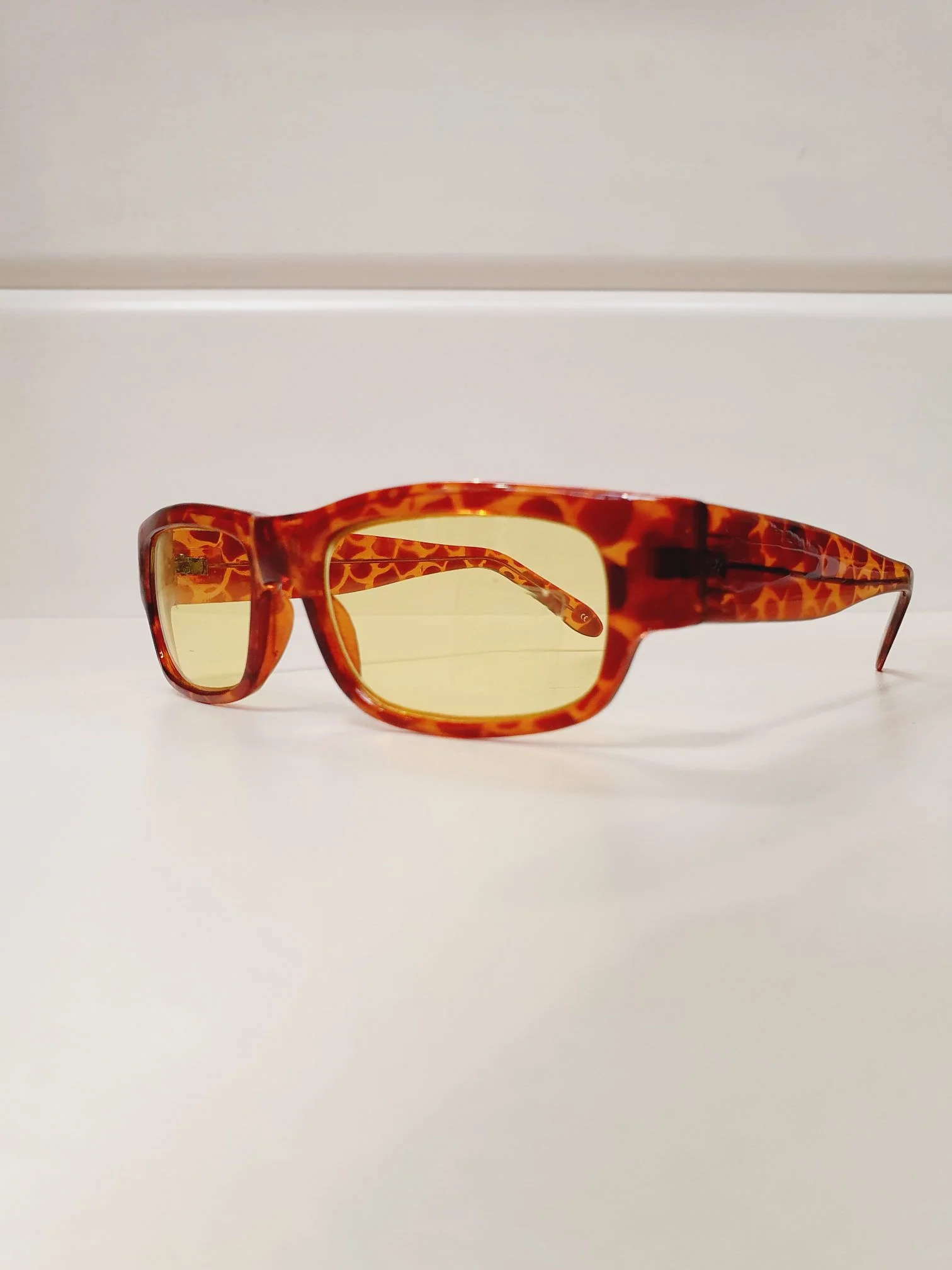 Vintage Sunglasses 16 - Image 5