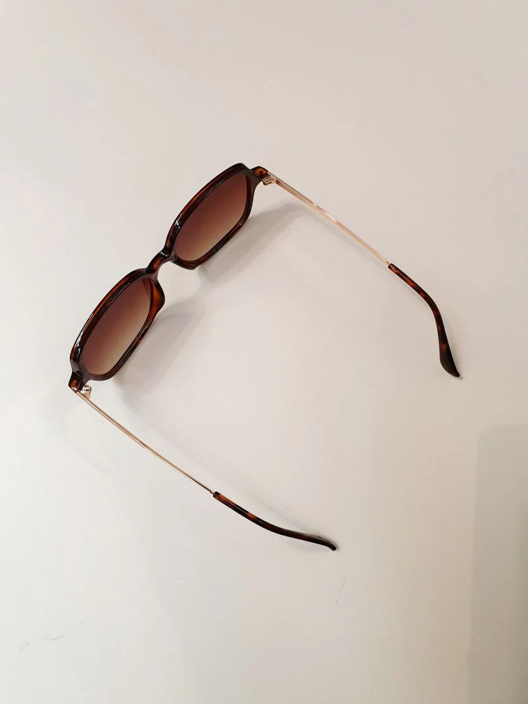 Vintage Sunglasses 17 - Image 11
