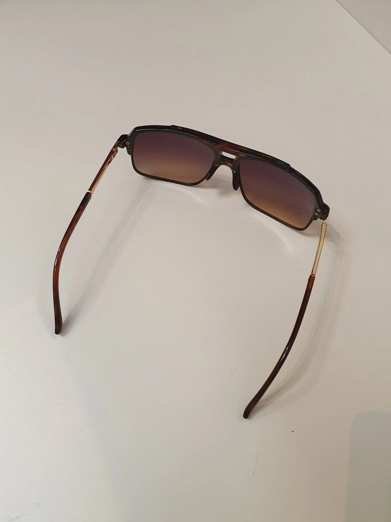 Vintage Sunglasses 19 - Image 12