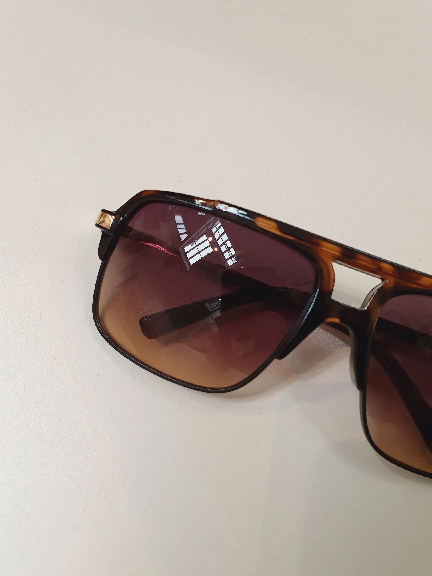 Vintage Sunglasses 19 - Image 3