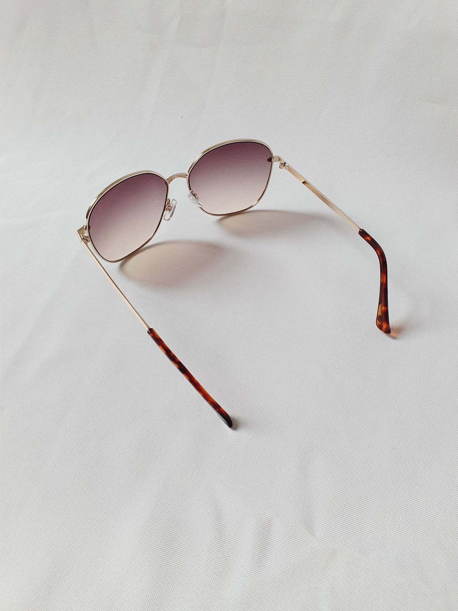 Vintage Sunglasses 21 - Image 6