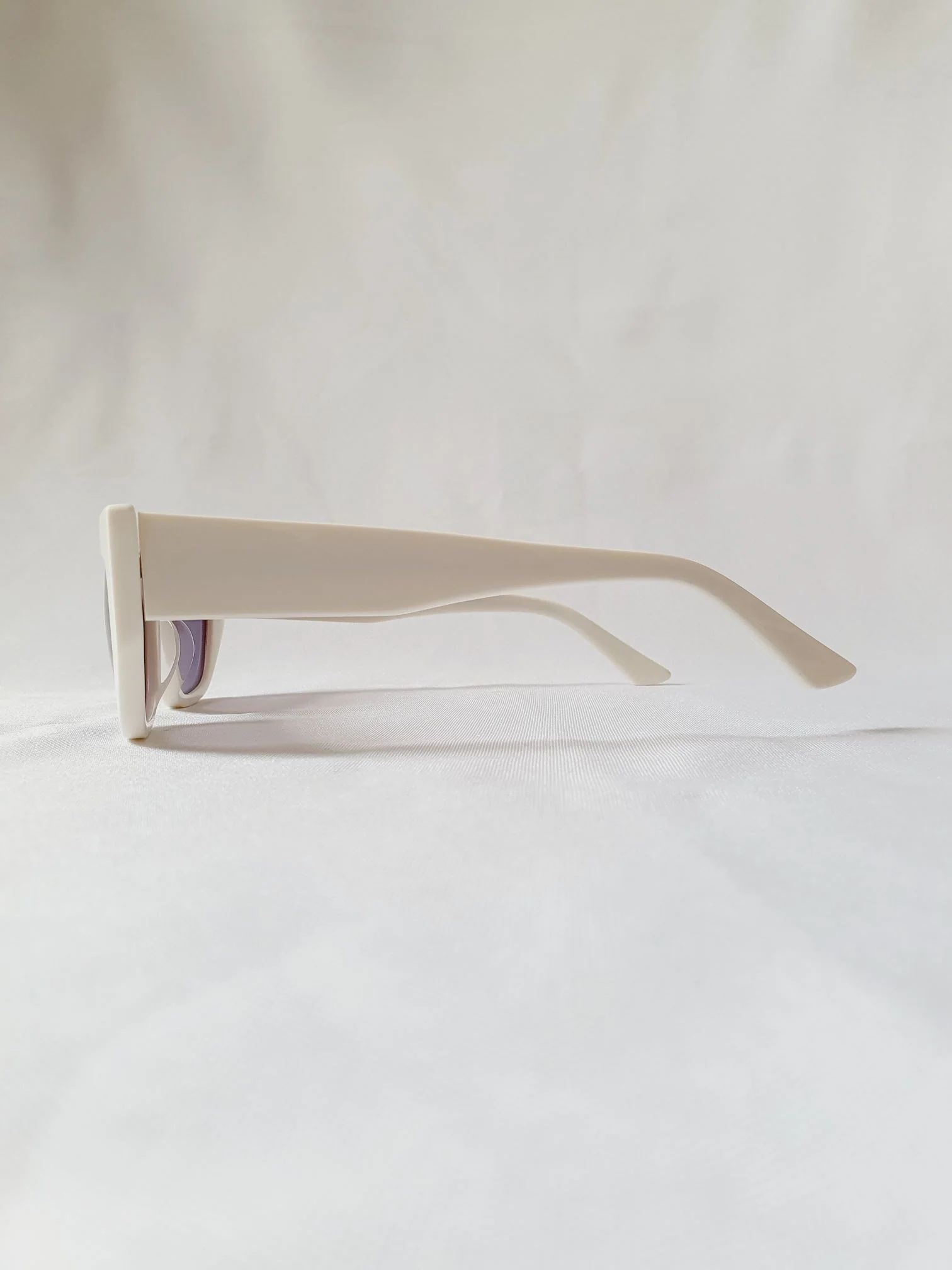 Vintage Sunglasses 23 - Image 6
