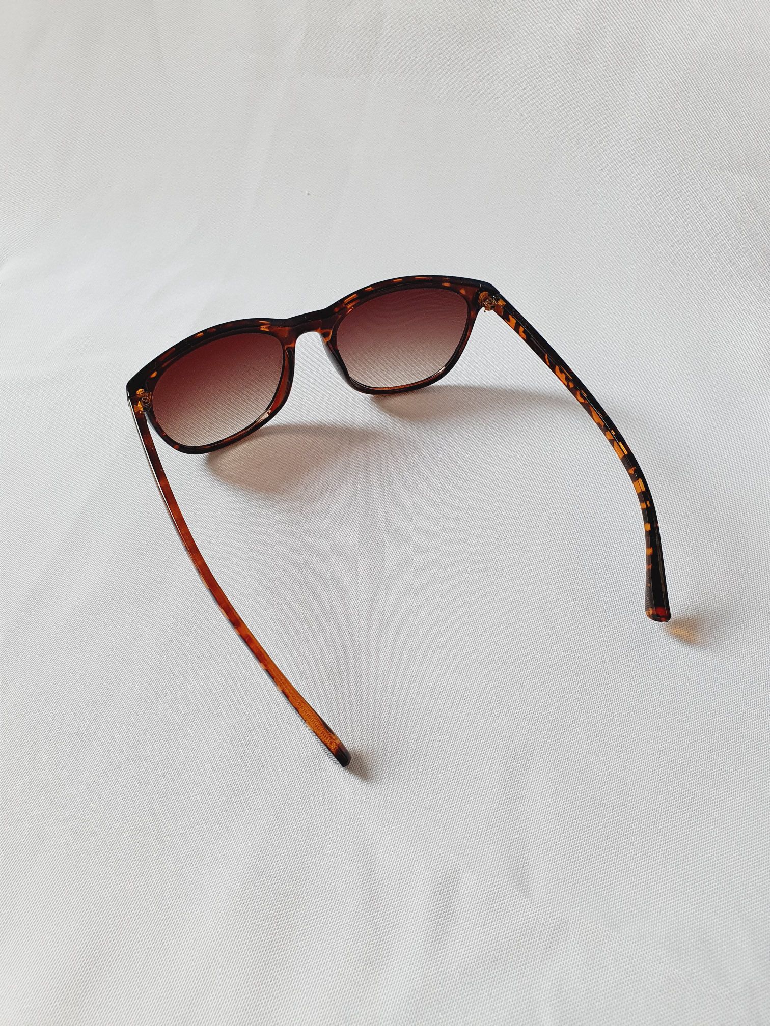 Vintage Sunglasses 31 - Image 6