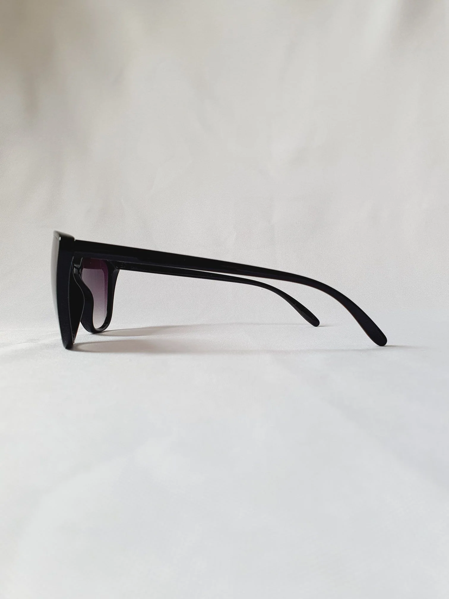 Vintage Sunglasses 35 - Image 5