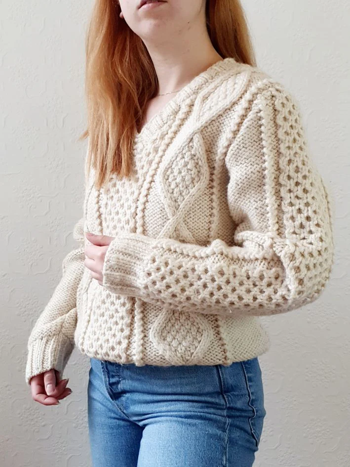 Vintage V-Neck Arran Jumper - M/L - Image 3