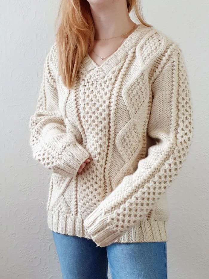 Vintage V-Neck Arran Jumper - M/L - Image 9