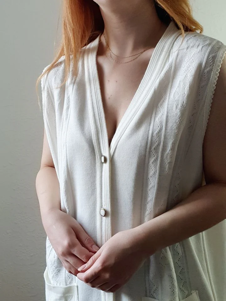 Vintage V-Neck Ivory Vest - L - Image 3