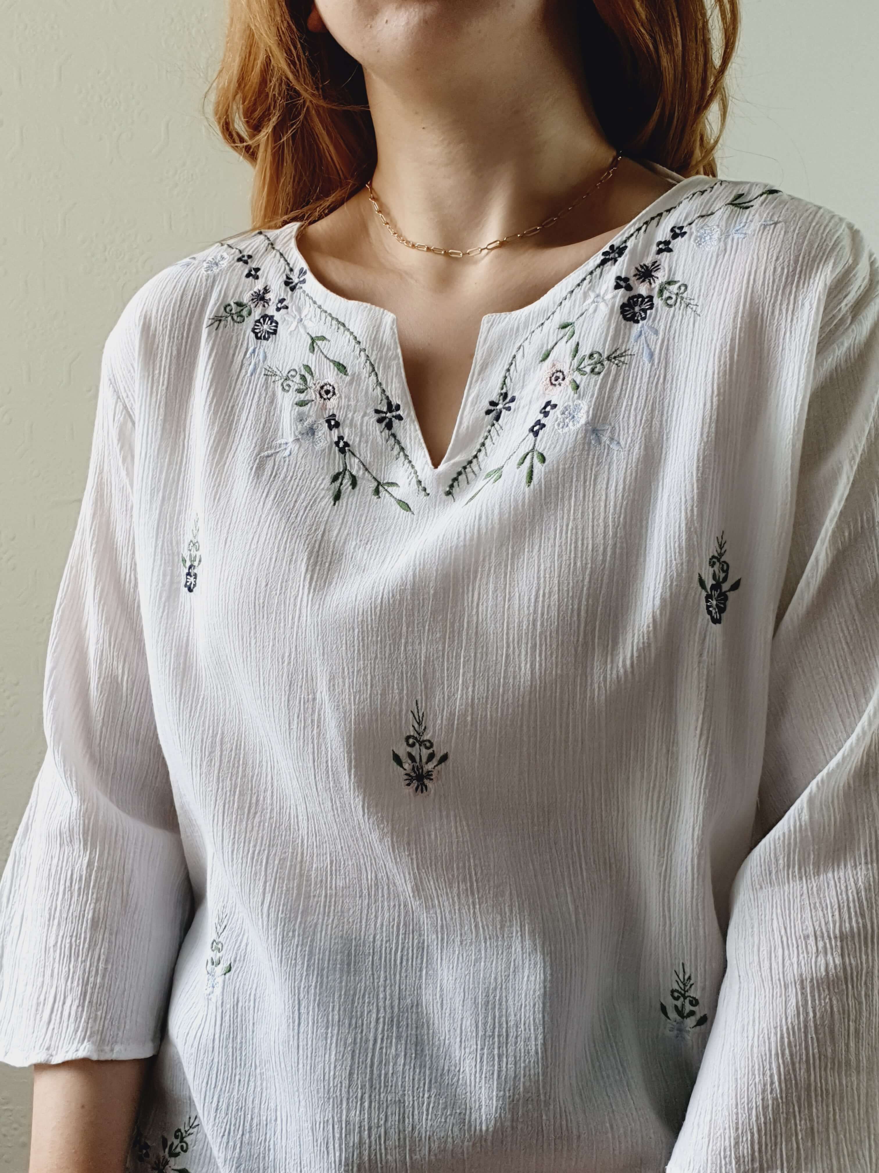 Vintage White Cotton Embroidered 3/4 Sleeve Blouse - M/L - Image 2