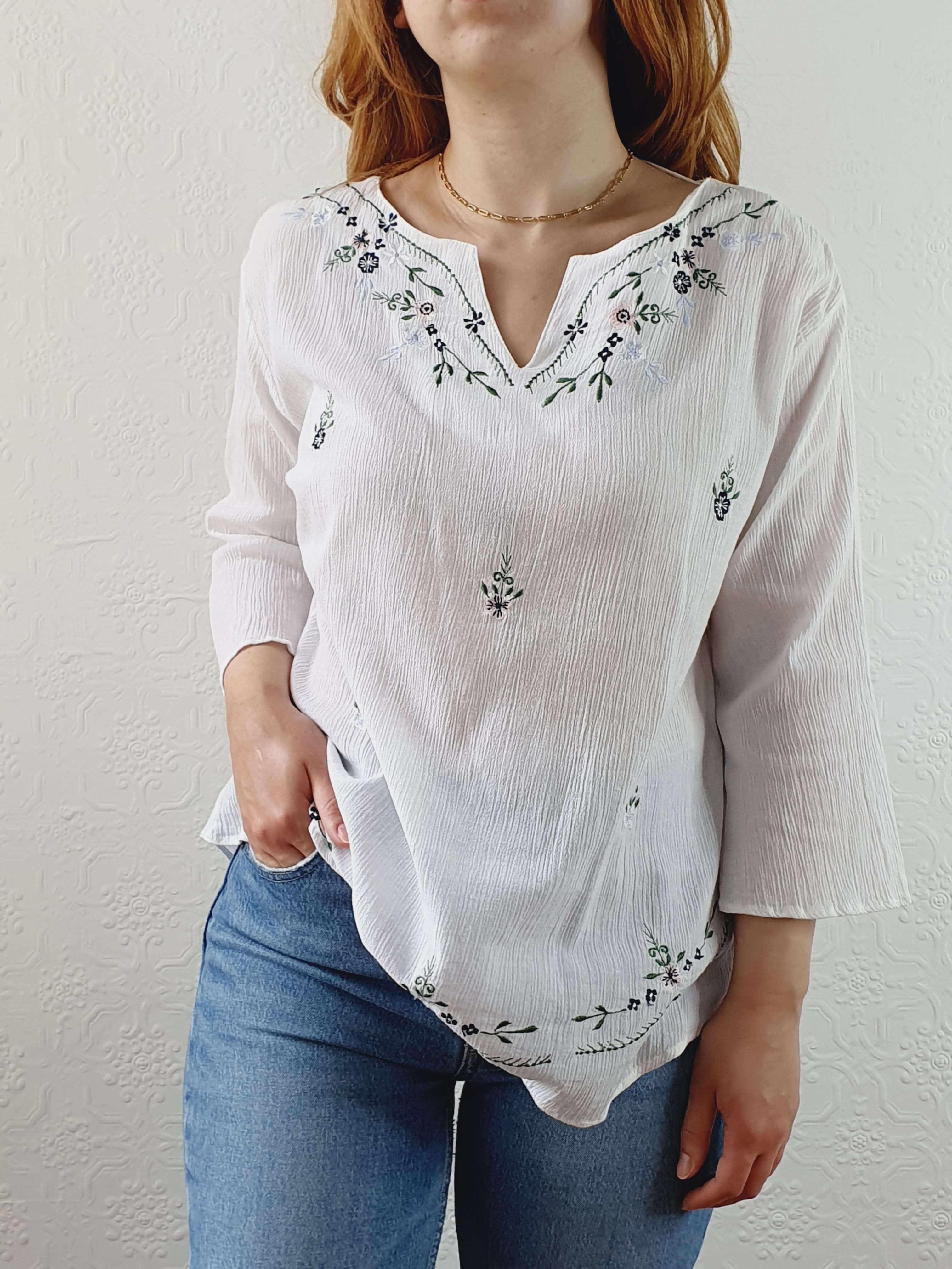 Vintage White Cotton Embroidered 3/4 Sleeve Blouse - M/L - Image 3