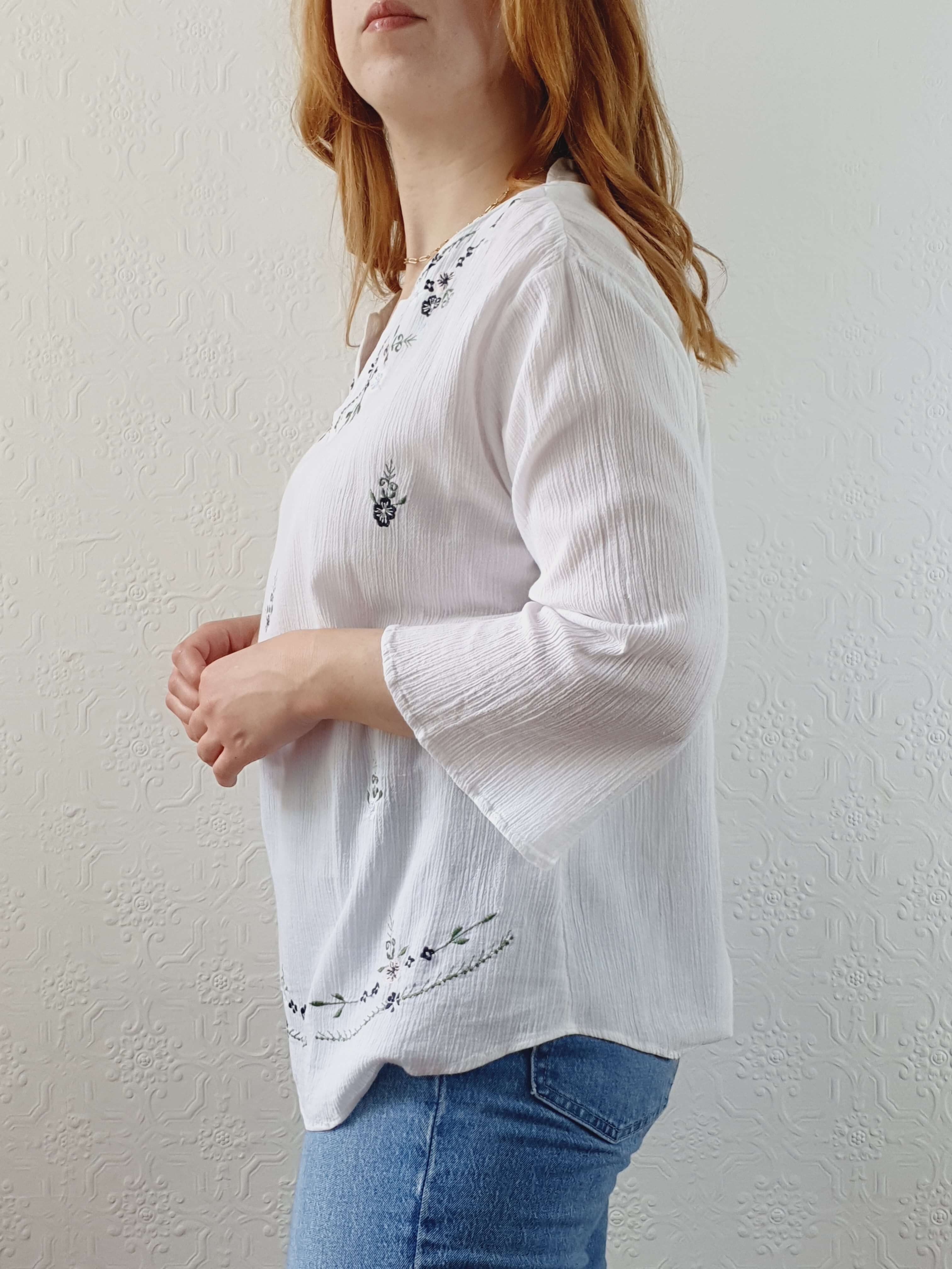 Vintage White Cotton Embroidered 3/4 Sleeve Blouse - M/L - Image 6