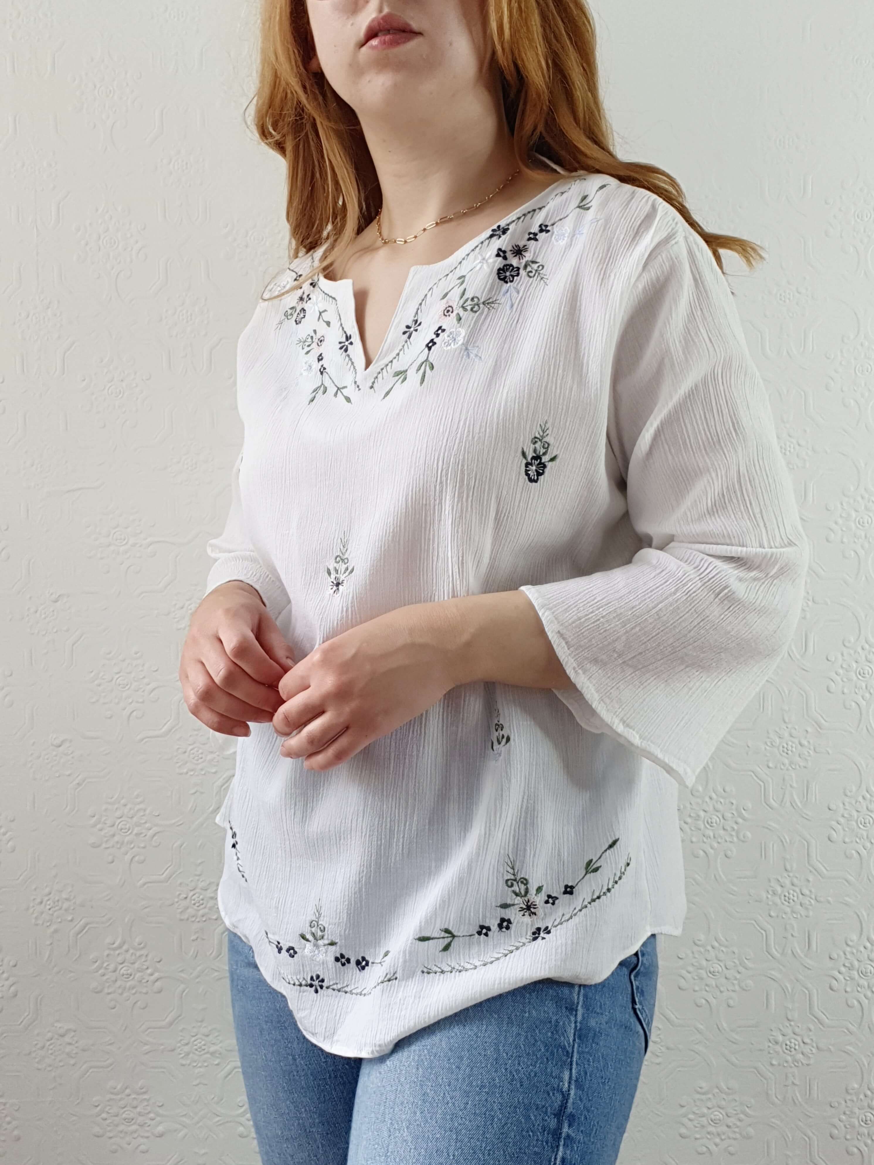 Vintage White Cotton Embroidered 3/4 Sleeve Blouse - M/L - Image 7