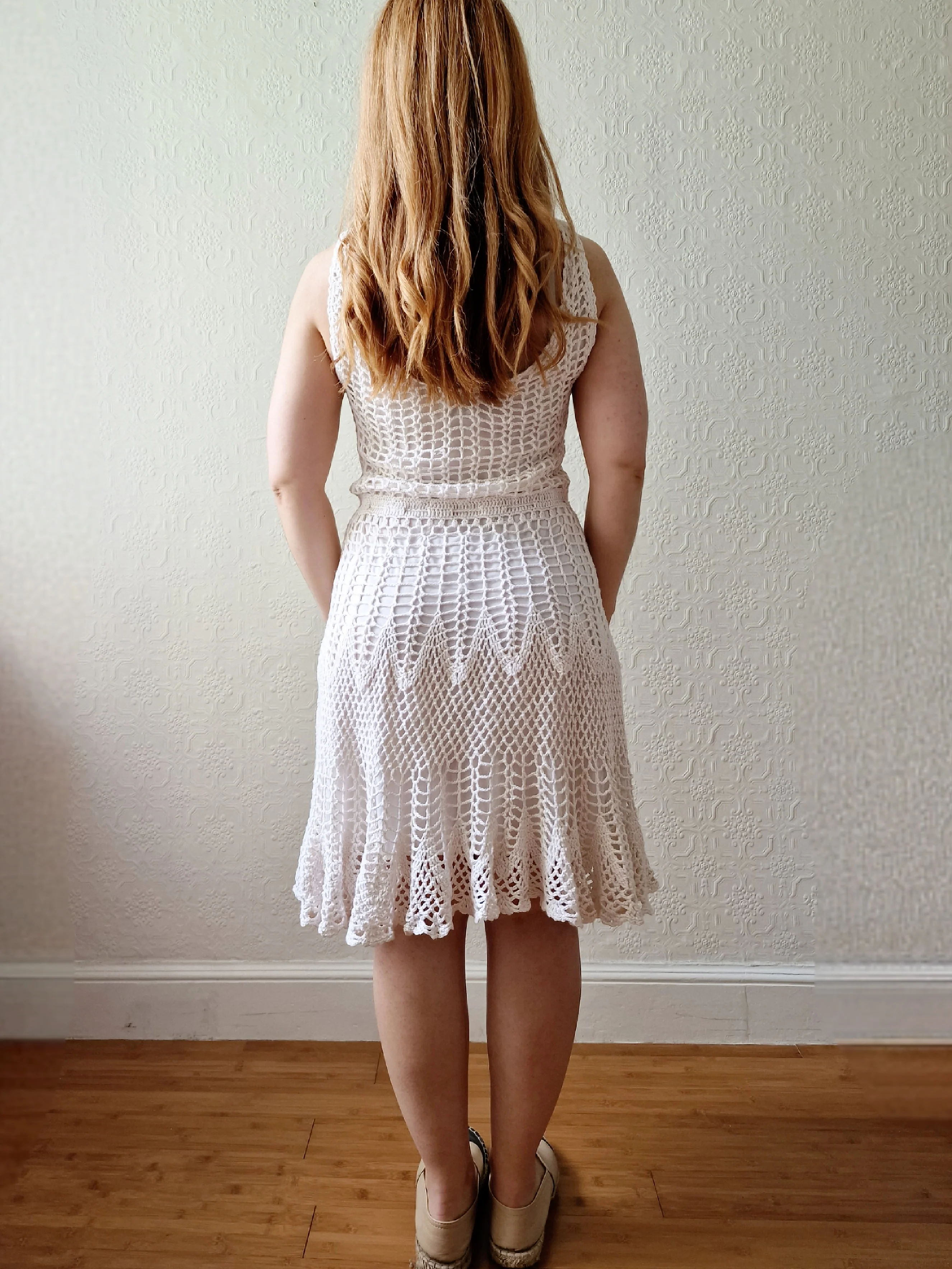 Vintage White Crochet Sleeveless Dress with Drawstring Waist - S/M - Image 4