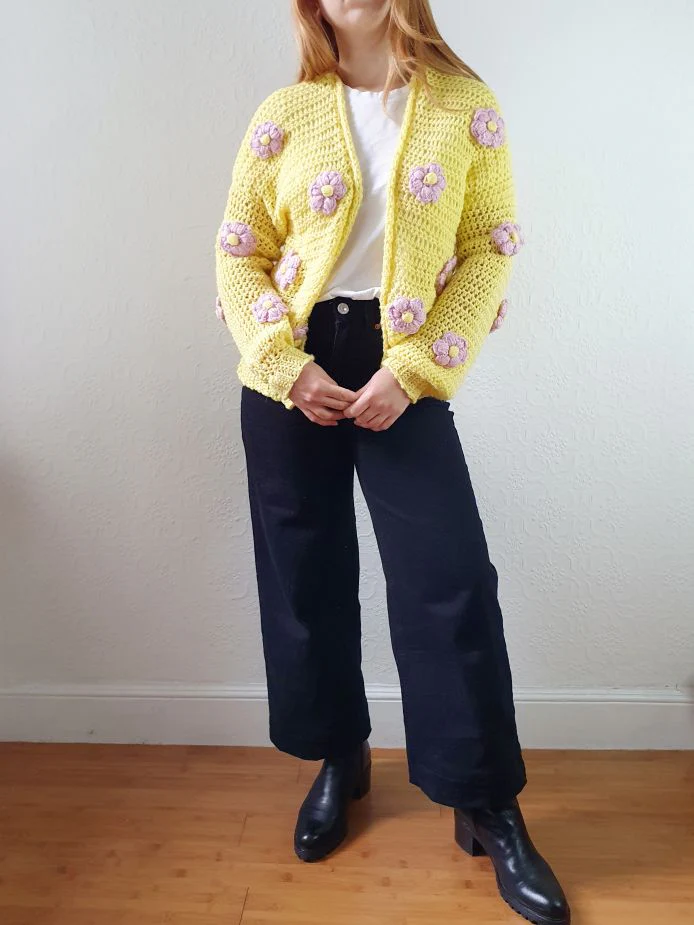 Vintage Wool Chrochet Yellow Open Cardigan with Lilac Flowers - S/M - Image 4