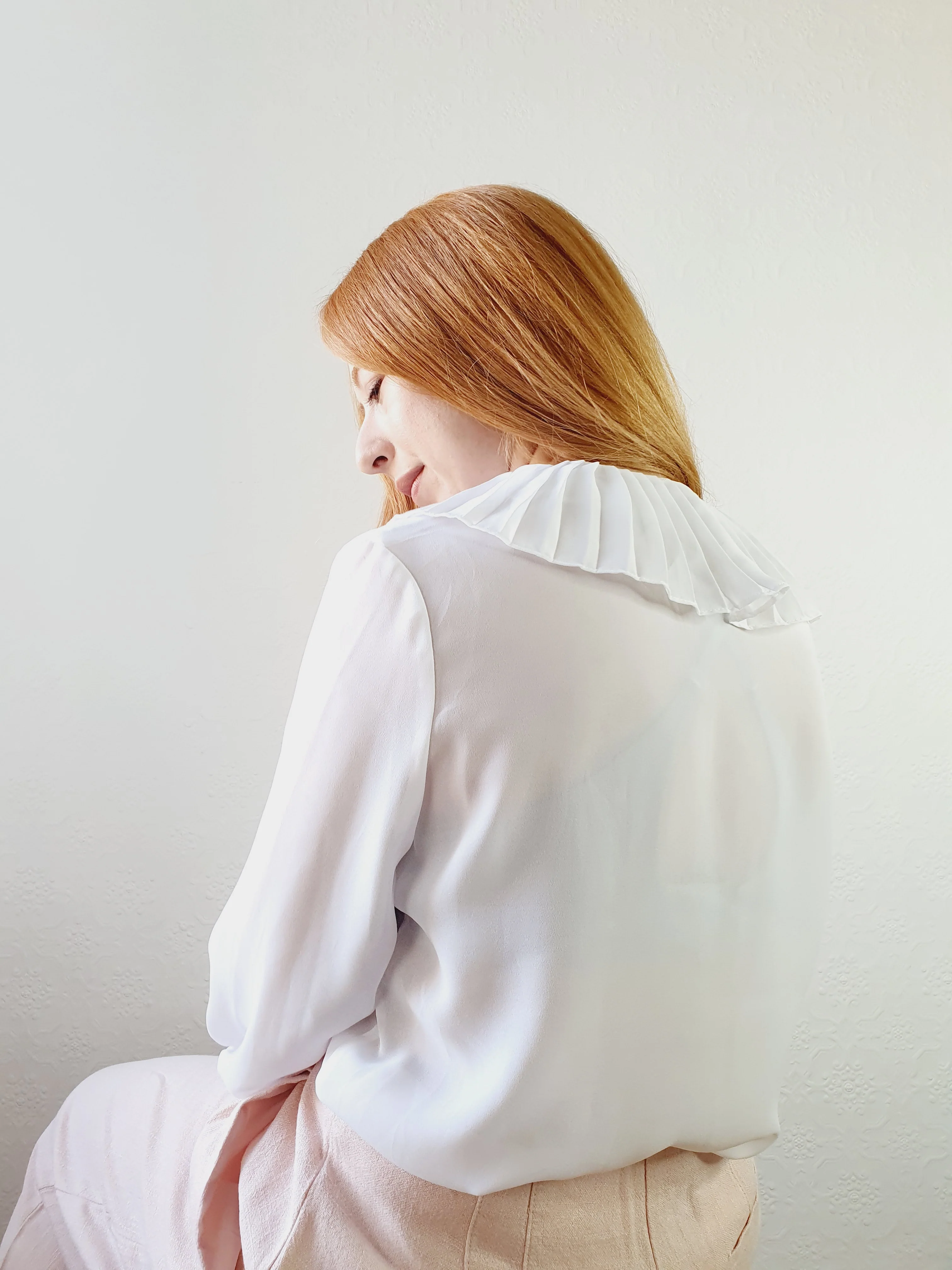 White Blouse With Ruffled Collar - L - Image 5